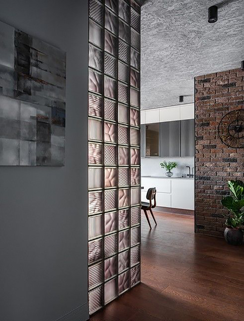 Staklene prizme se lepo uklapaju u industrijski stil